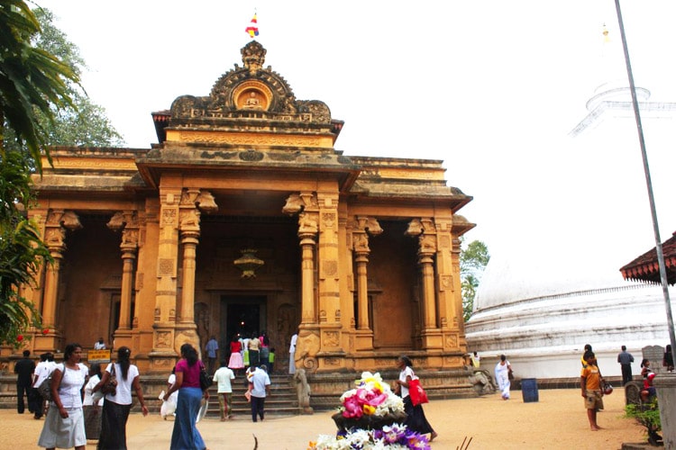 sri-lanka-christi-tours-sri-lanka-day-tours-colombo-kelaniya-temple